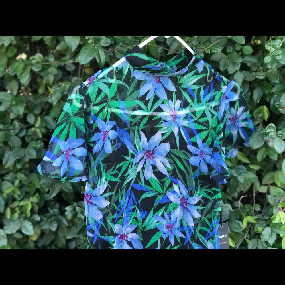 🎁 NEW Floral High Neck Mini Dress (M) NWT🏷